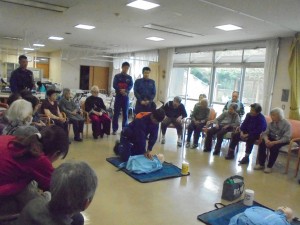 消防隊員によるAED講習会