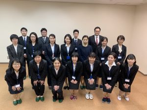 新規採用職員集合写真